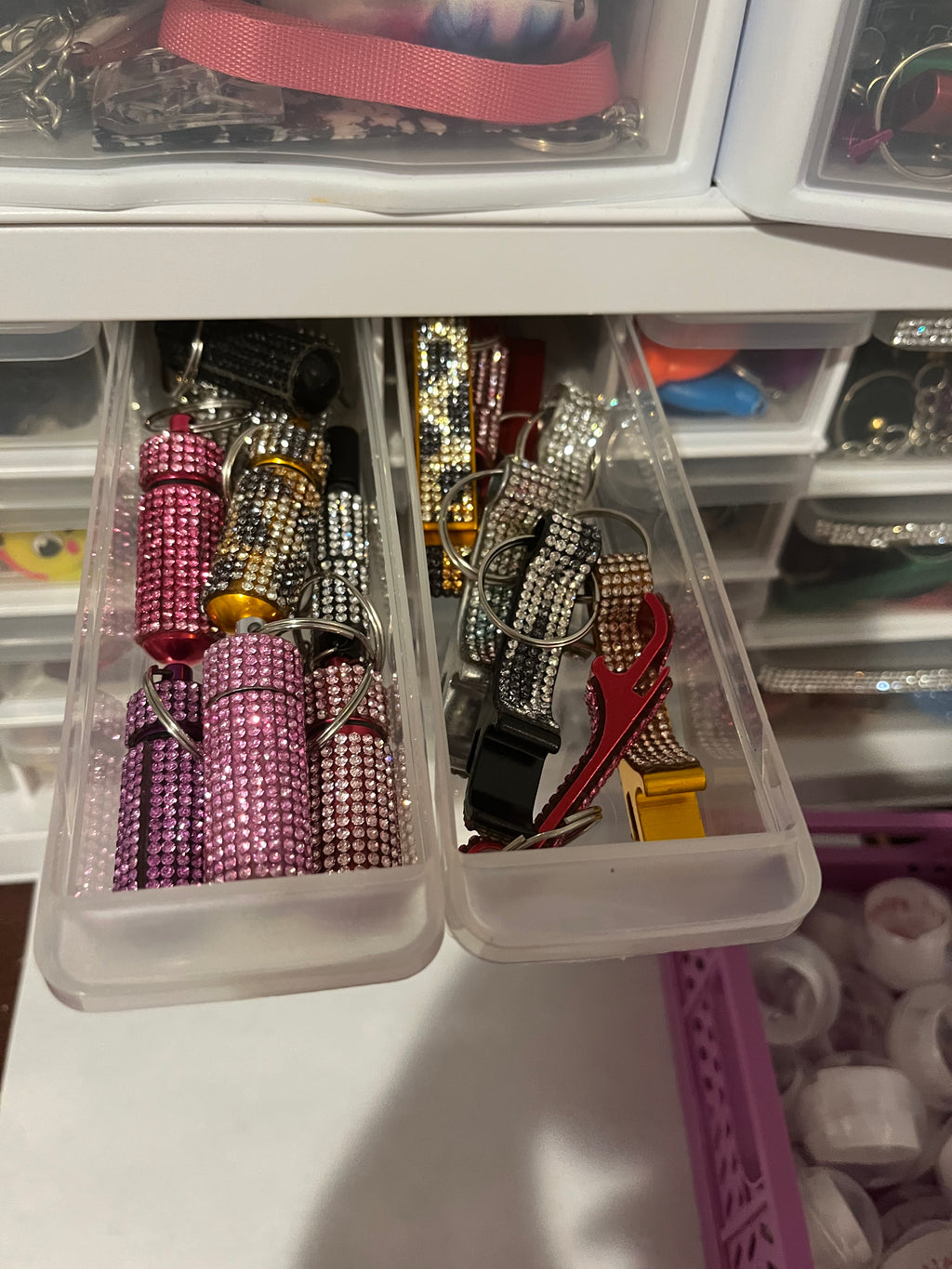21 bookish capsules with 10 mystery keychain capsules